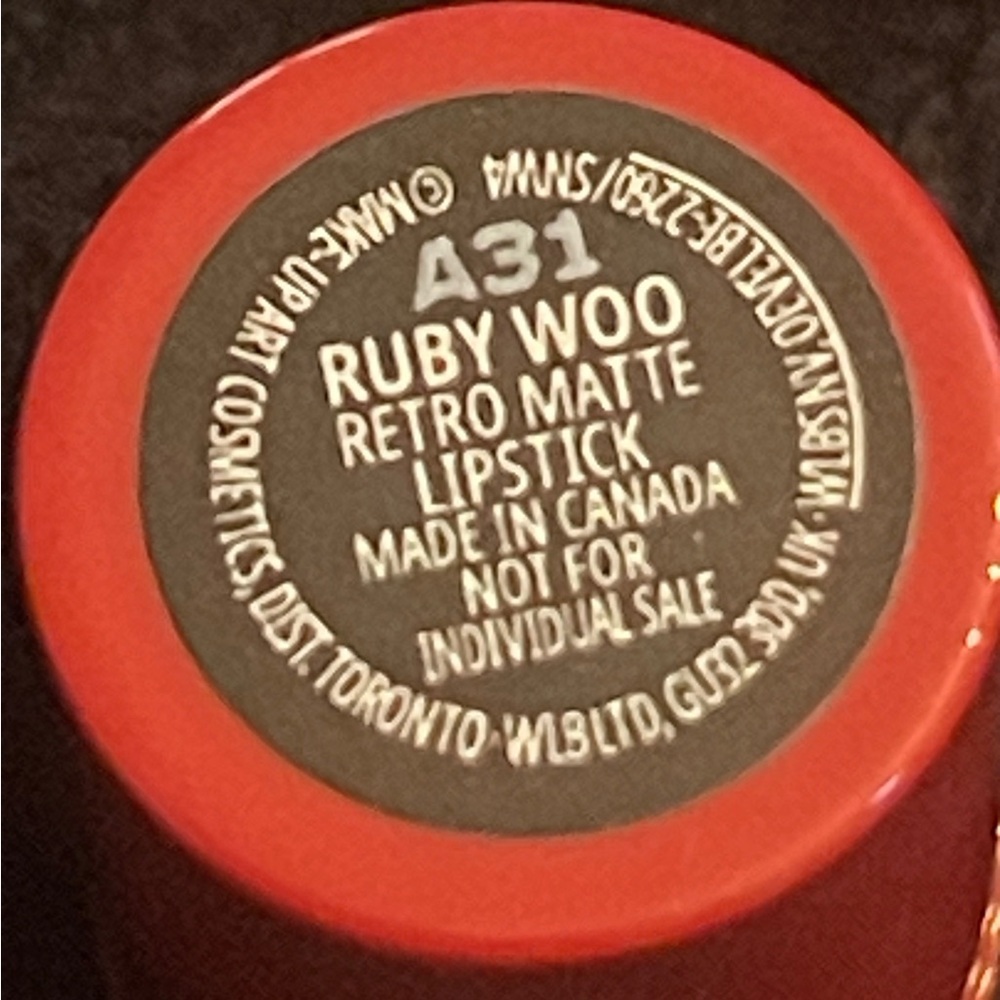 MAC Cosmetics Ruby Woo Red MINI Matte Lipstick Bold Pigmentation - Picture 3 of 3